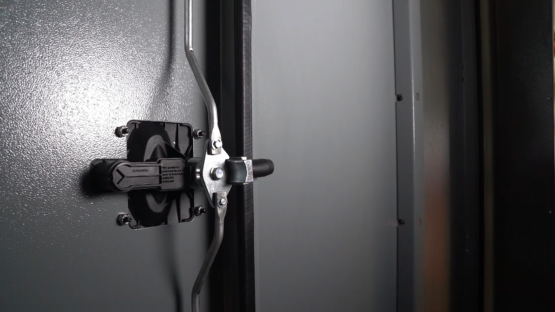 Close up of a Vector T Handle, seen from the inside of a unit